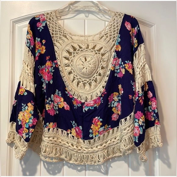 love J Tops - Love J crochet XL top. Floral. Boho.